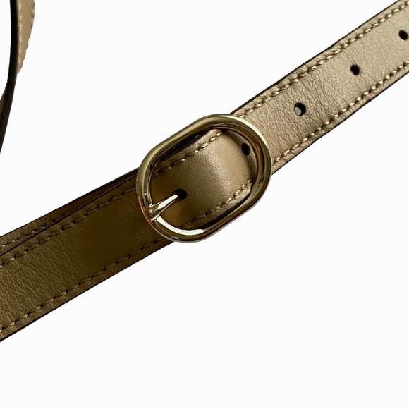 Authentic Gucci tote/shoulder bag in good condition! Large enough to hold iPad. - Picture 6 of 15